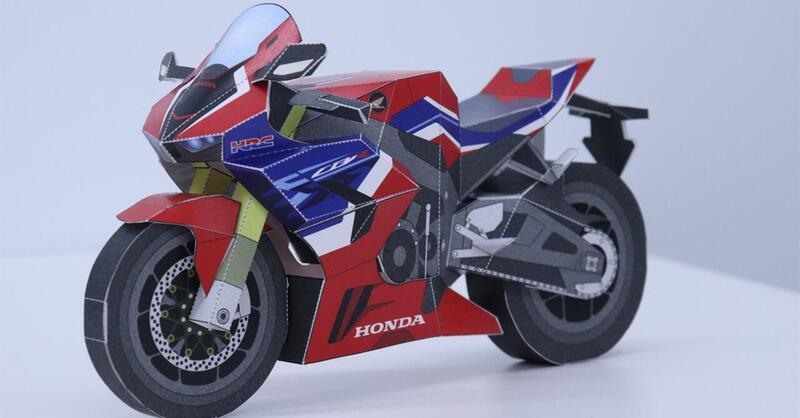 Regalatevi una Honda CBR1000RR-R... di carta!