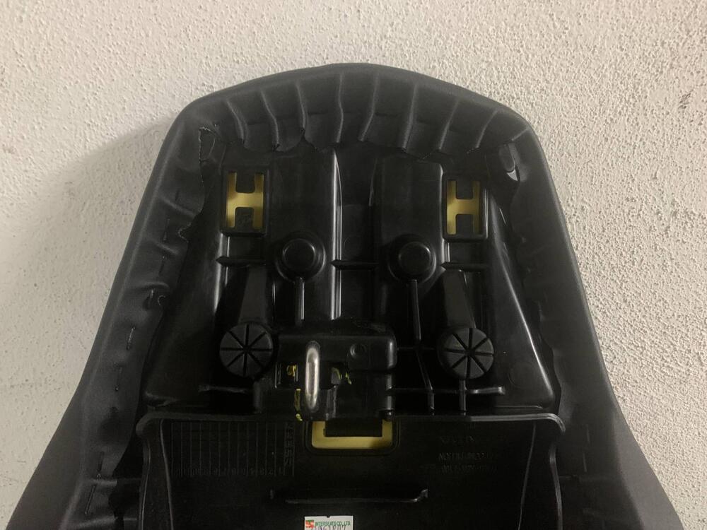 Sella sellino posteriore moto per Honda CB 300 R (14)