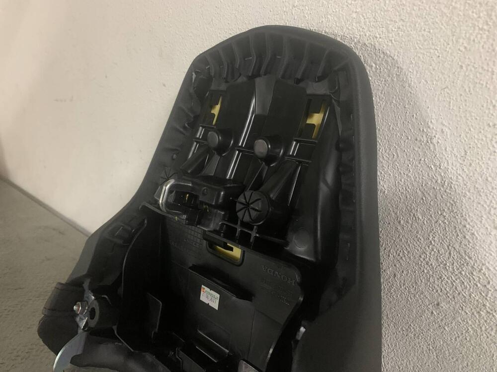 Sella sellino posteriore moto per Honda CB 300 R (15)