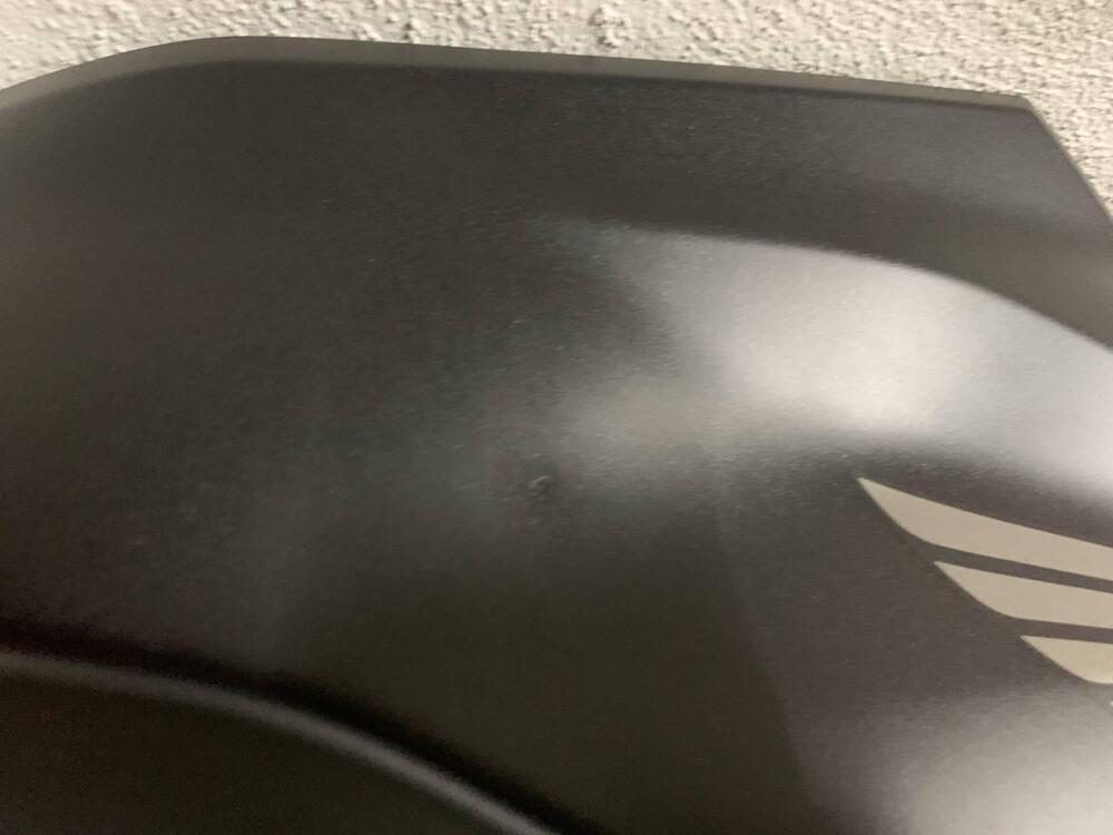 Carena serbatoio lato destro Honda CB 300 r CBF300 (6)