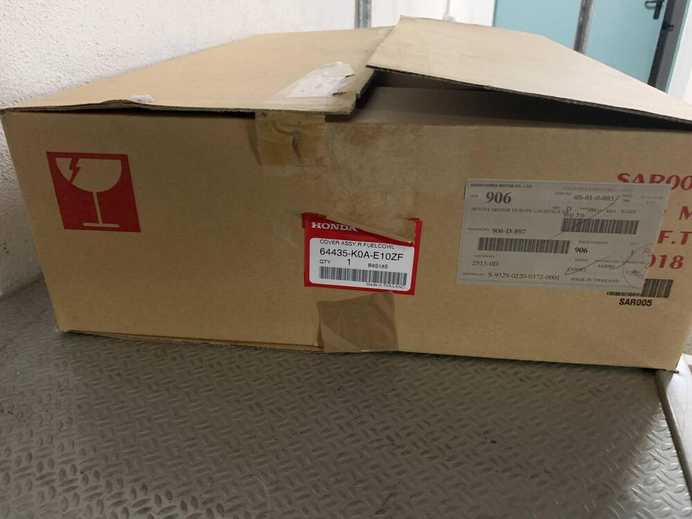 Carena serbatoio lato destro Honda CB 300 r CBF300 (9)