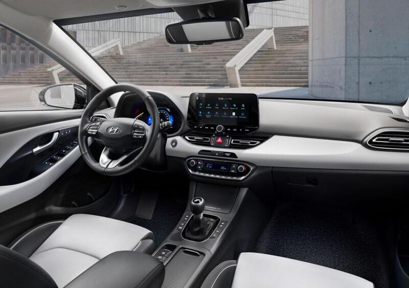 Hyundai i30 Station Wagon (2017-->>) (11)