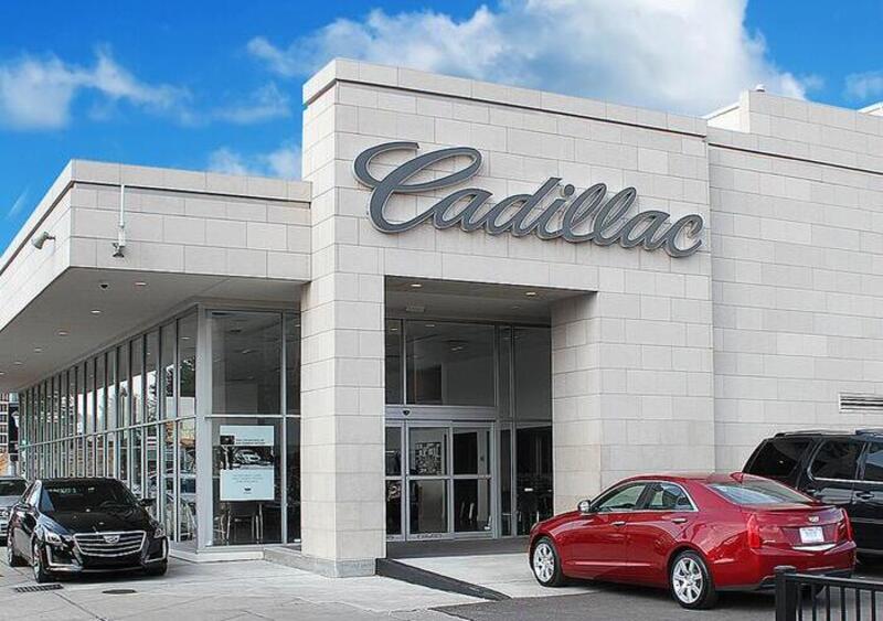 Cadillac, i concessionari USA bocciano l'elettrico. Uno su cinque rimette il mandato