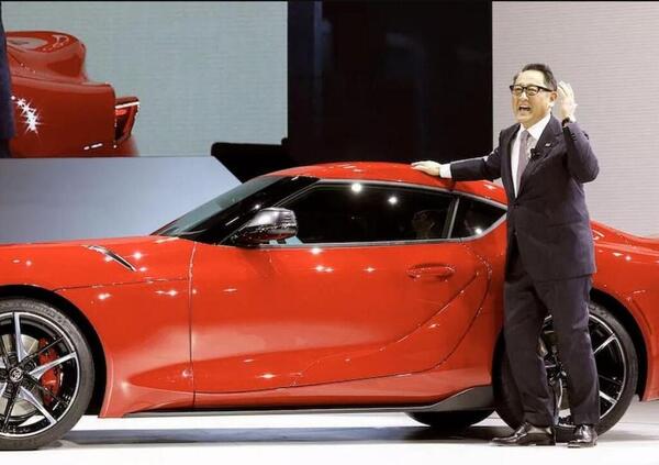 Le dichiarazioni shock di Akio Toyoda: l&rsquo;auto elettrica &egrave; un pericoloso capriccio modaiolo