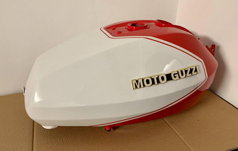 SERBATOIO MOTO GUZZI 1000 SP (2)