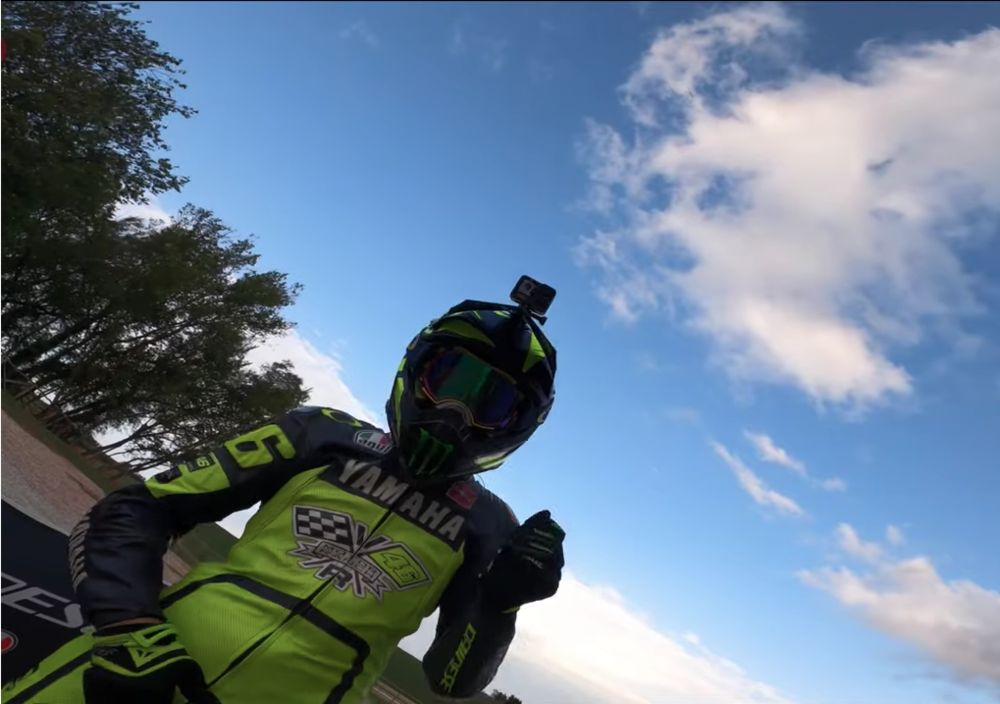 [VIDEO] Valentino Rossi, un giro al Ranch di Tavullia commentato dal Dottore