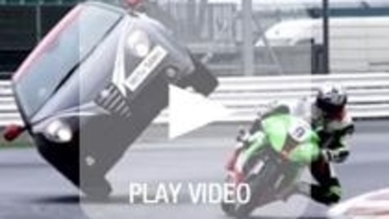 Alfa Romeo MiTo SBK: in piega con una Kawasaki ZX-10R a Silverstone  