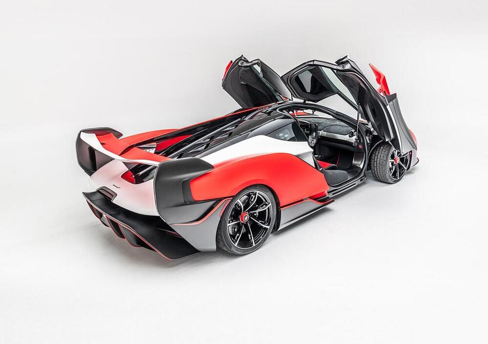 [VIDEO] McLaren Sabre: la pi&ugrave; veloce e potente di sempre (non ibrida) &egrave; solo per il mercato americano