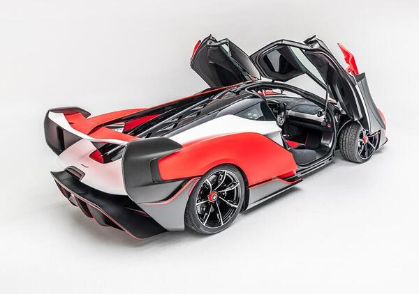 [VIDEO] McLaren Sabre: la pi&ugrave; veloce e potente di sempre (non ibrida) &egrave; solo per il mercato americano