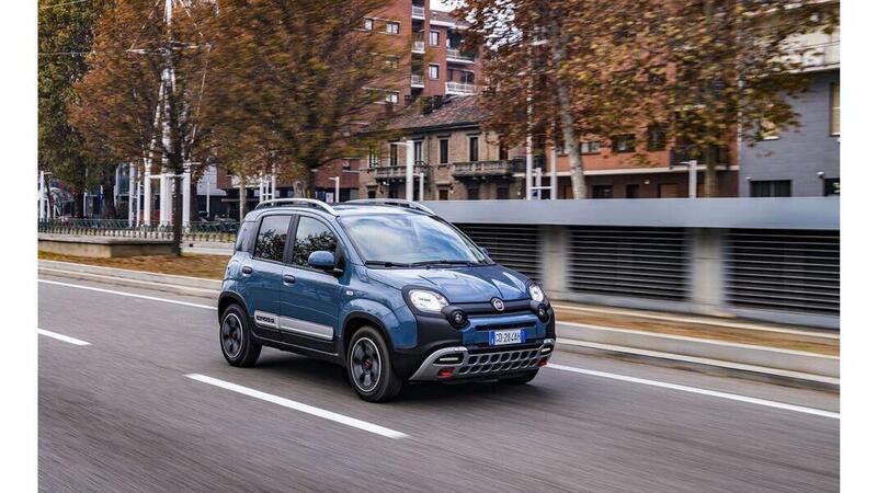 30 anni e 4 ruote, L&rsquo;auto pi&ugrave; venduta dell&rsquo;anno: 2020 Vs 1990 [Fiat Panda e Fiat Uno]