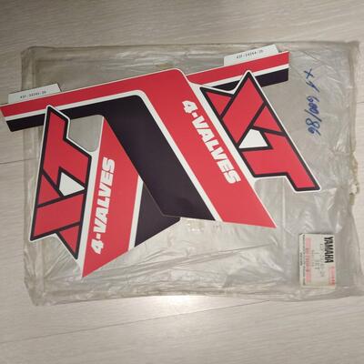 ADESIVI SERBATOIO YAMAHA XT 600 43F