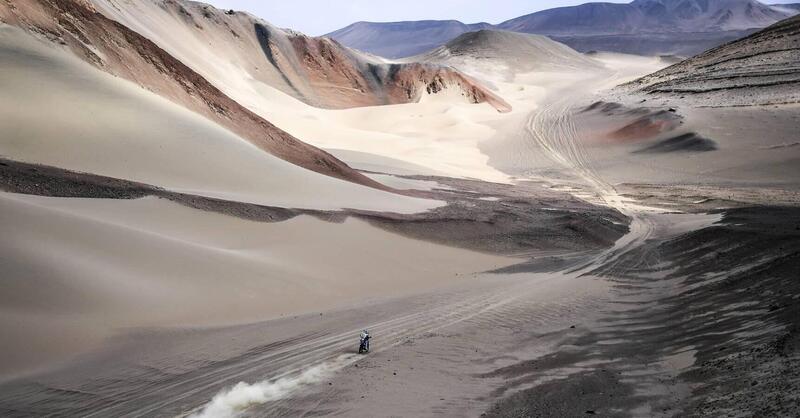 Dakar 2021. 2a Tappa. Wadi Ad-Dawasir. Al Attiyah, &ldquo;Toy&rdquo;, e Barreda, Honda