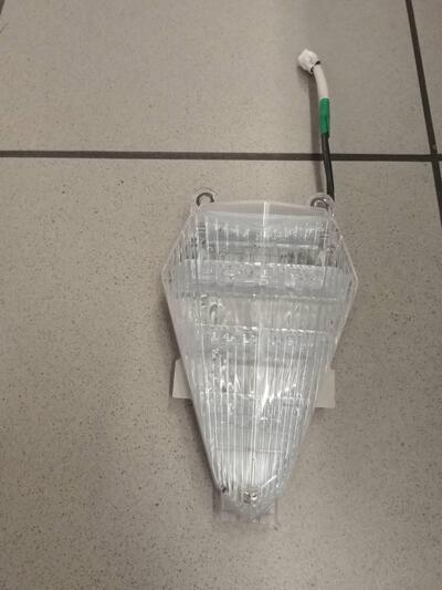 FARO POSTERIORE YAMAHA R6 2006
