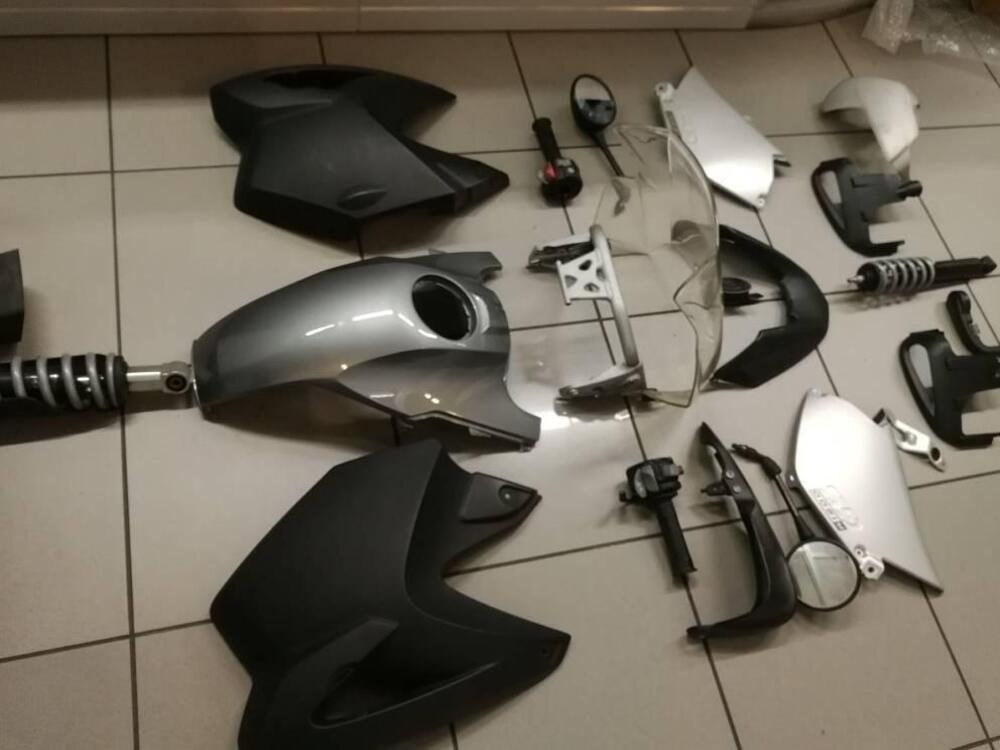 PEZZI VARI ORIGINALI BMW 1200 GS 2004/07 (7)