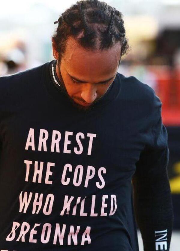 Lewis Hamilton: &quot;Prego per gli Stati Uniti&quot;. Ma quando a manifestare erano gli afroamericani... 
