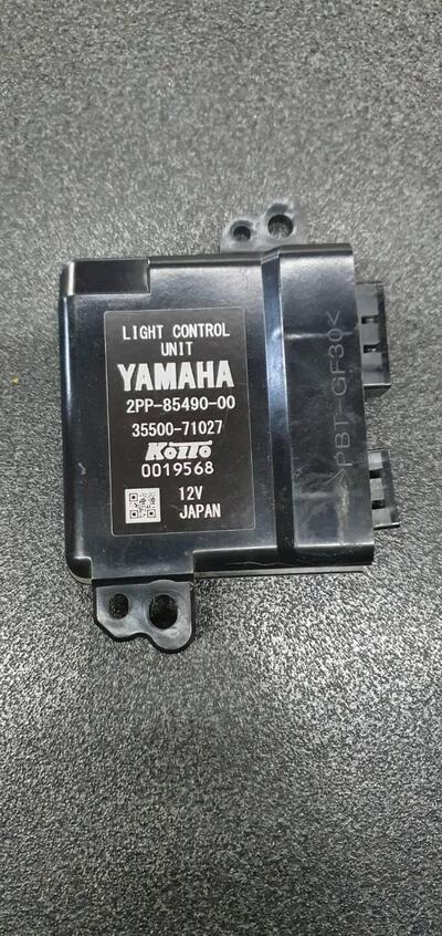 CENTRALINA CONTROLLO LUCI USATA YAMAHA TMAX R6 R1