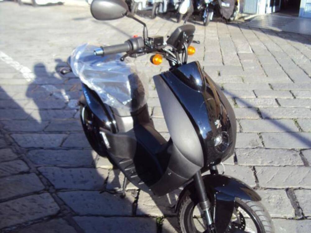 Peugeot e-Ludix Biposto E5 (2021 - 25) (3)