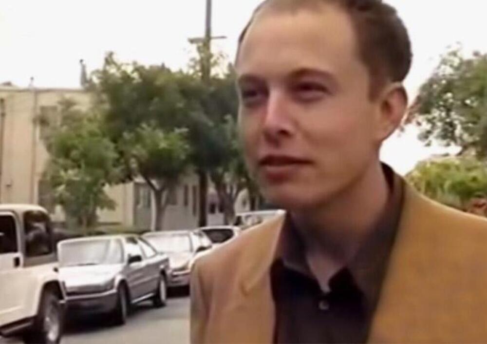 [VIDEO] Un giovane Elon Musk compra la sua prima supercar nel 1999 per un milione di dollari