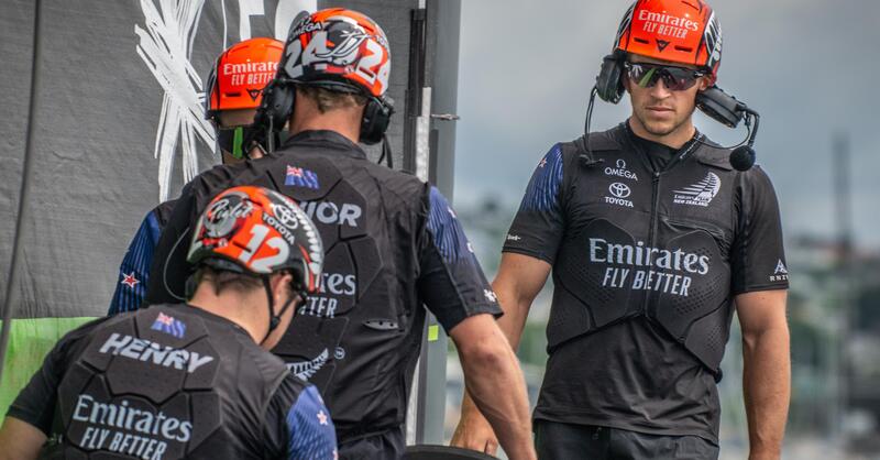 Oggi al via la Prada Cup: Dainese protegge Emirates e Luna Rossa