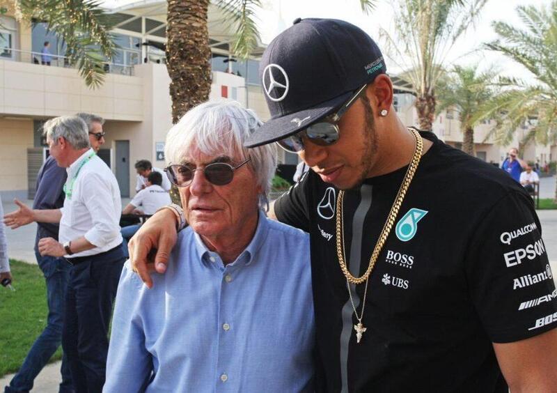 F1. Hamilton e il giallo del rinnovo: secondo Ecclestone &egrave; &laquo;tutto show&raquo;