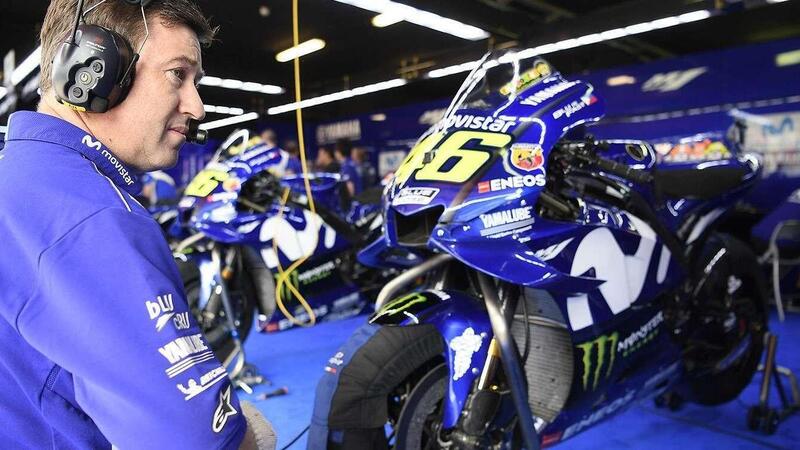 MotoGP, Valentino Rossi dovr&agrave; rinunciare a Briggs e Stevens