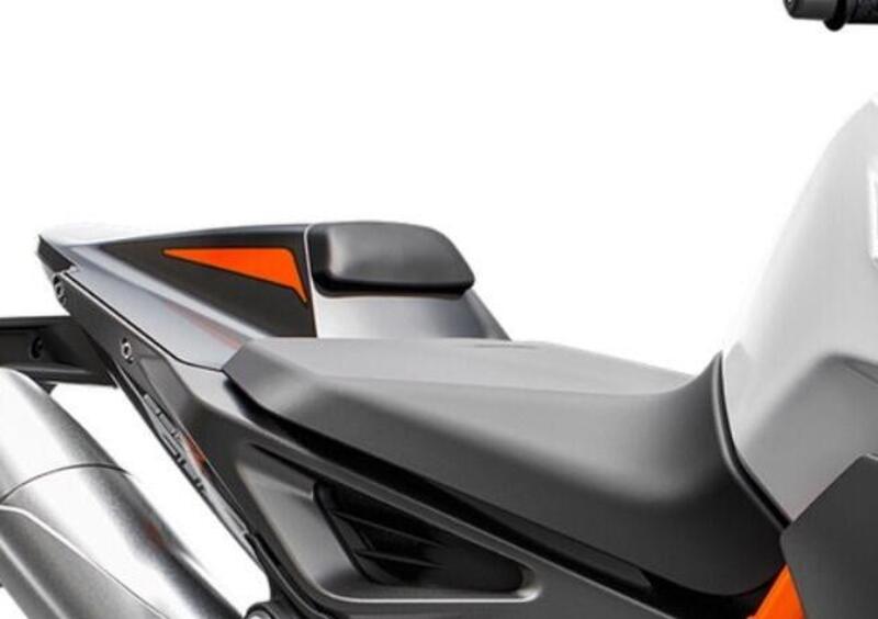 KTM 890 Duke 890 Duke R (2021) (5)