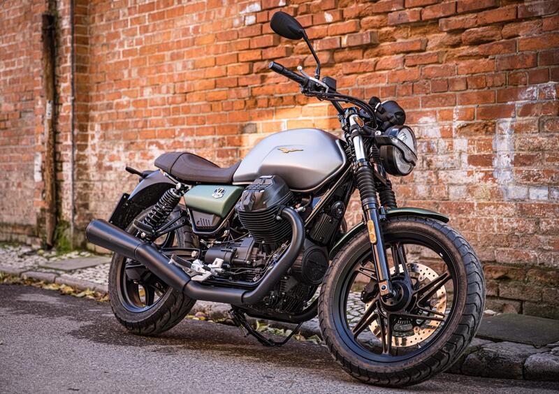 Moto Guzzi V7 V7 Stone Centenario (2021 - 22) (13)