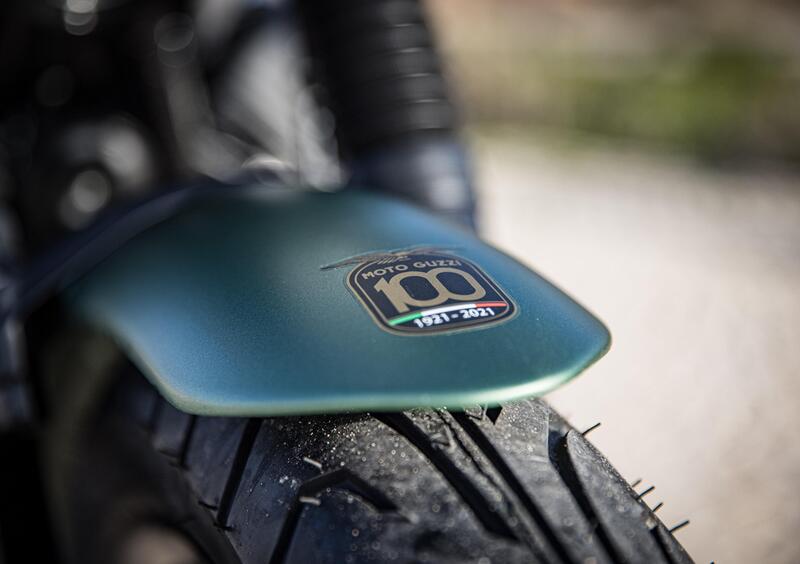 Moto Guzzi V7 V7 Stone Centenario (2021 - 22) (17)