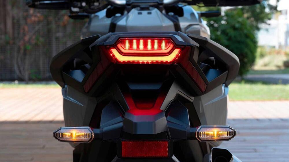 Honda X-ADV 750 DCT (2021 - 24) (5)