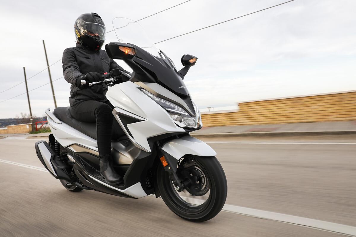 Maxi Scooter Scooter Forza 350 HOT Maxi Scooter Scooter Honda