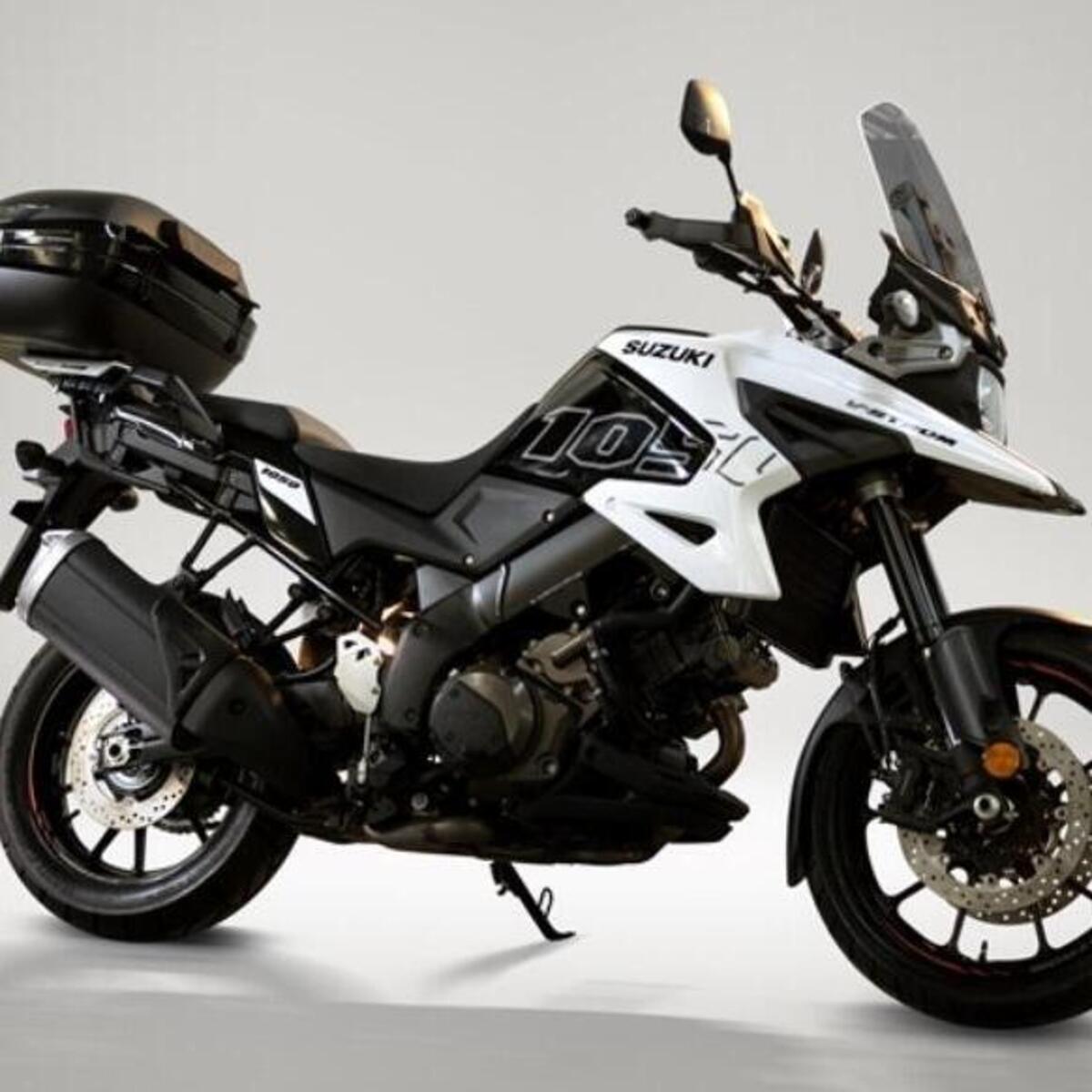 Suzuki V-Strom 1050 Machi (2021)