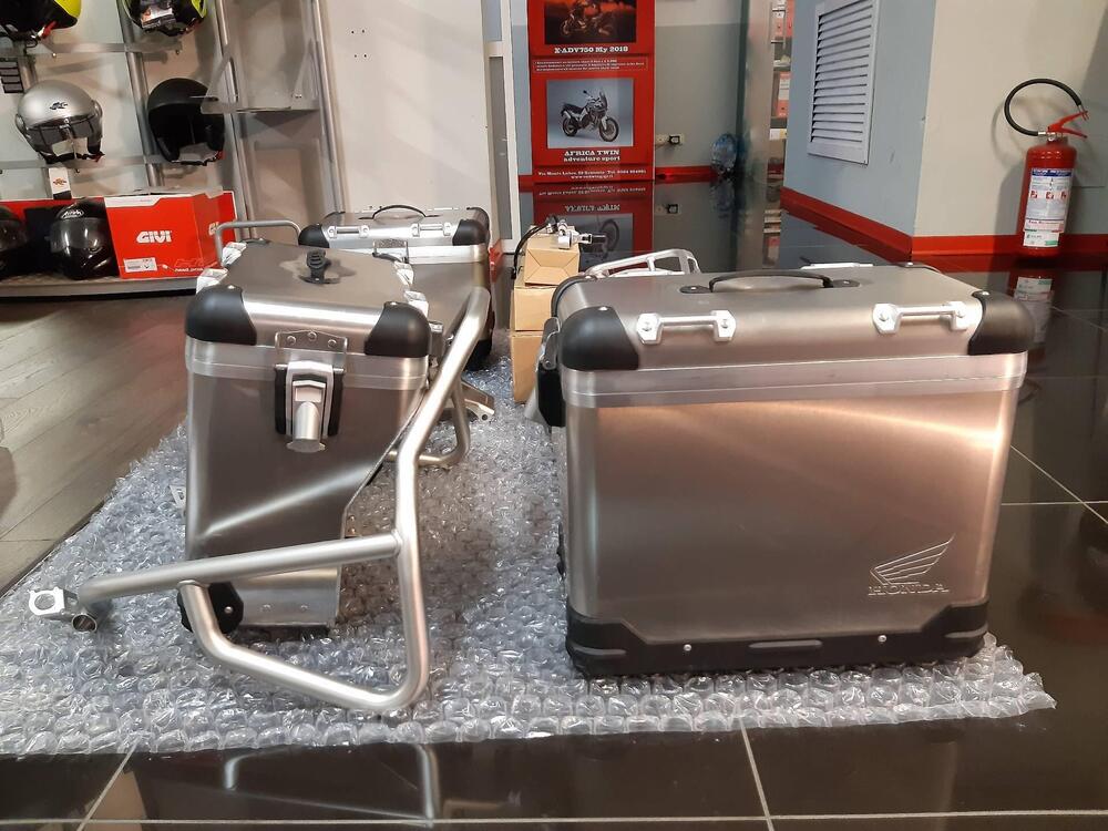 PACK AFRICA TWIN DESERT TRACK DCT Honda (4)