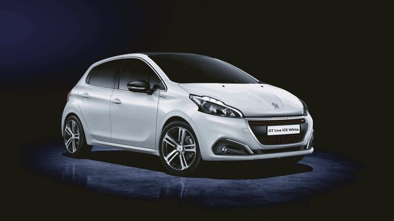 Peugeot 208 GT Line ICE White, bianco sportivo