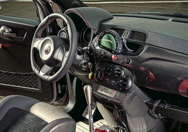 Abarth 695 (2014-24) (30)