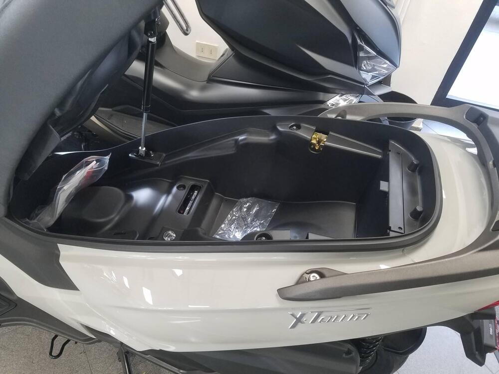 Kymco X-Town 300i (2021 - 24) (4)