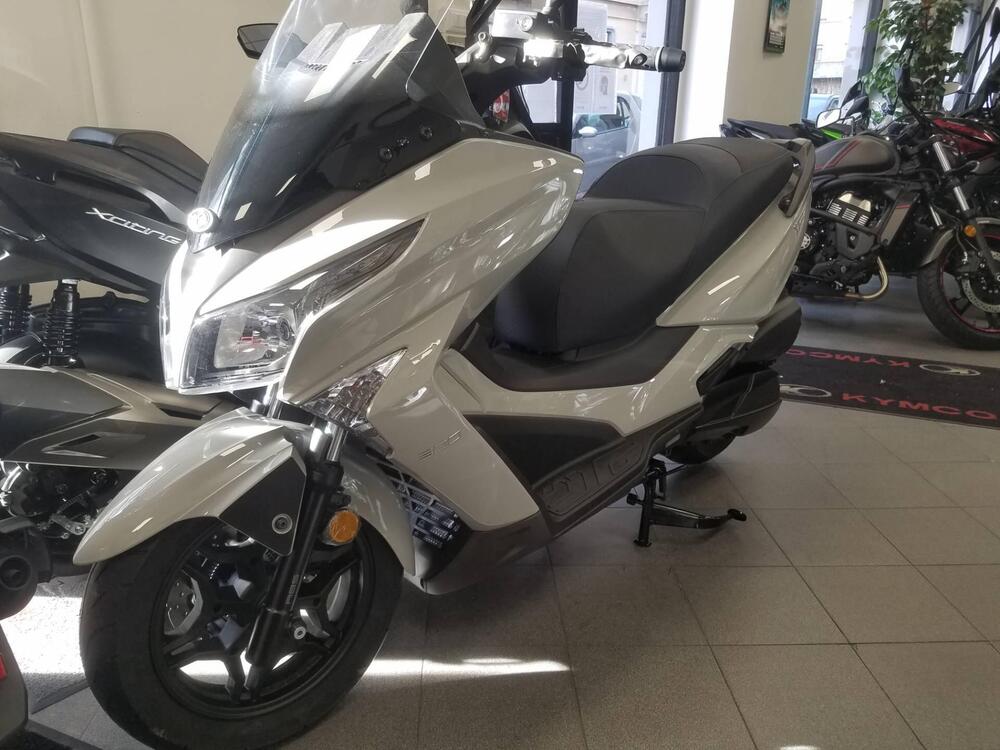 Kymco X-Town 300i (2021 - 24) (6)