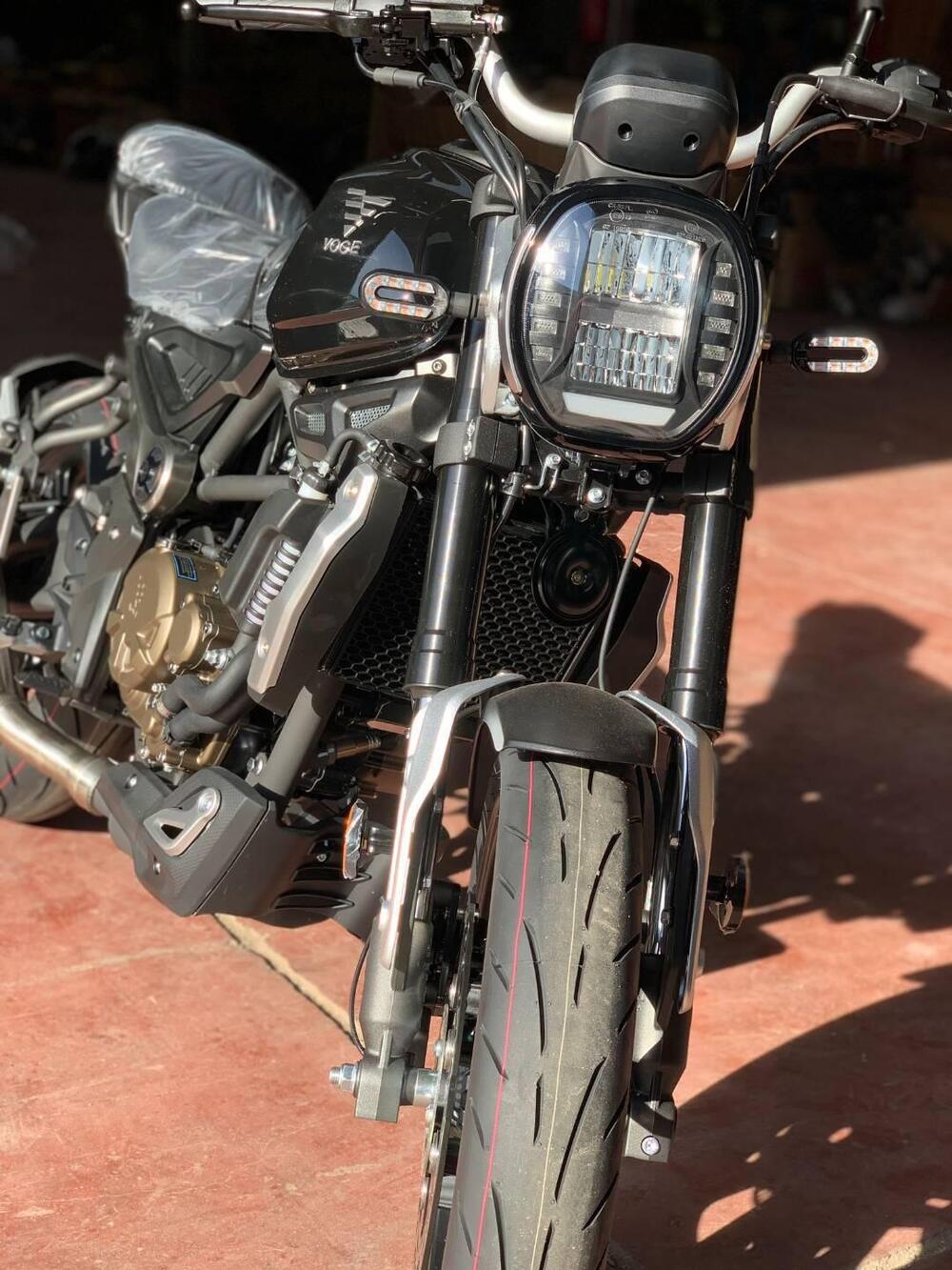 Voge Trofeo 300AC (2021 - 25) (3)