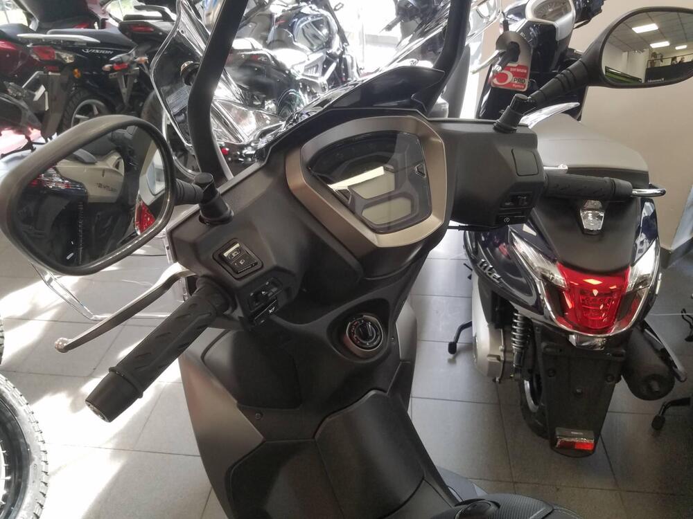 Kymco Agility 300i (2021 - 25) (3)