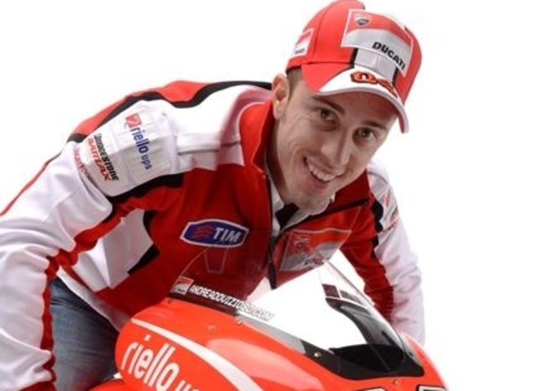 Dovizioso, venerd&igrave; 8 al Ducati Factory store