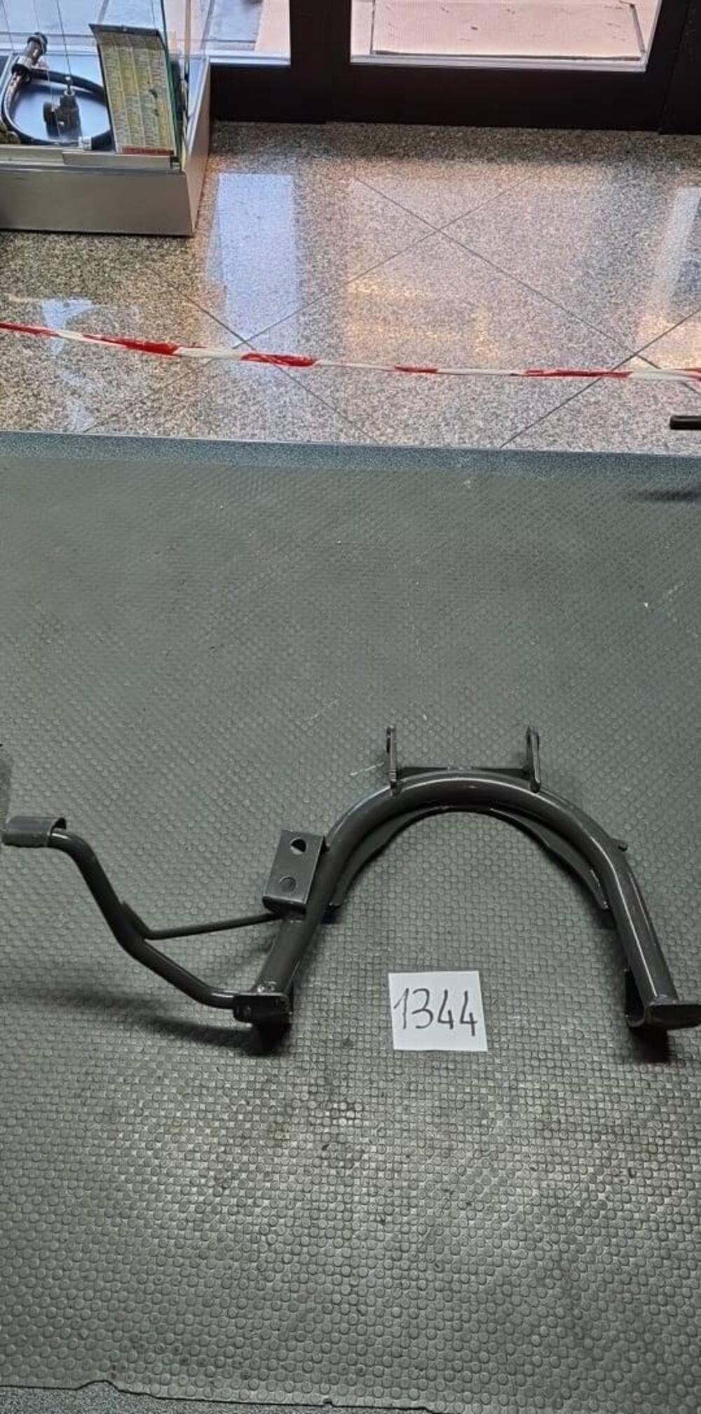 CAVALLETTO PIAGGIO LIBERTY 125 150 Buzzetti