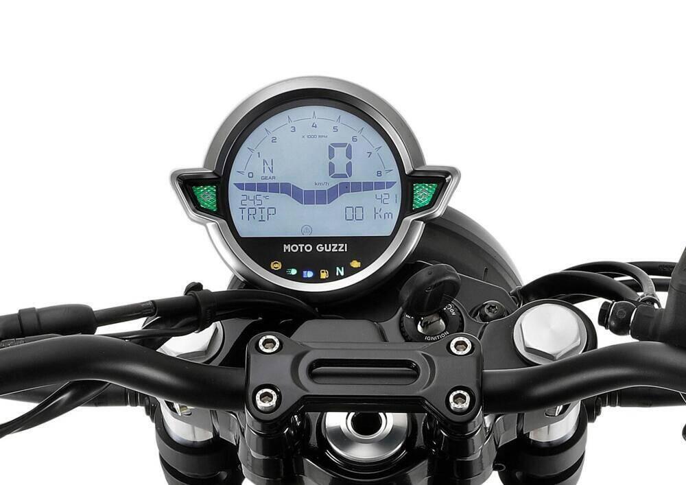 Moto Guzzi V7 Stone (2025) (5)