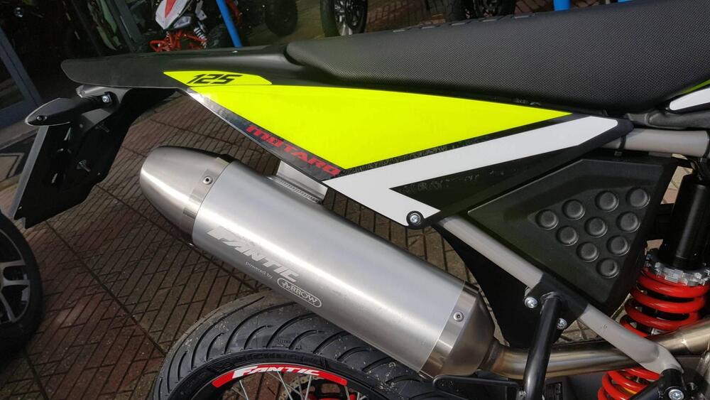 Fantic Motor XMF 125 Motard Performance 4t (2021 - 22) (4)