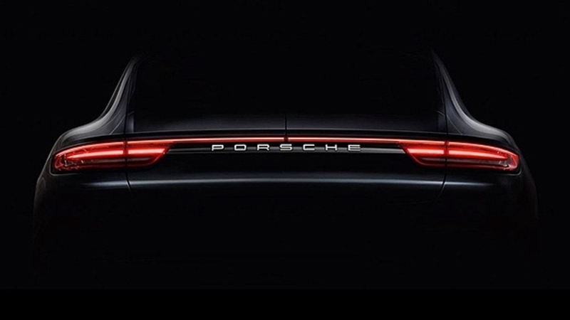 Nuova Porsche Panamera: primo teaser della seconda generazione