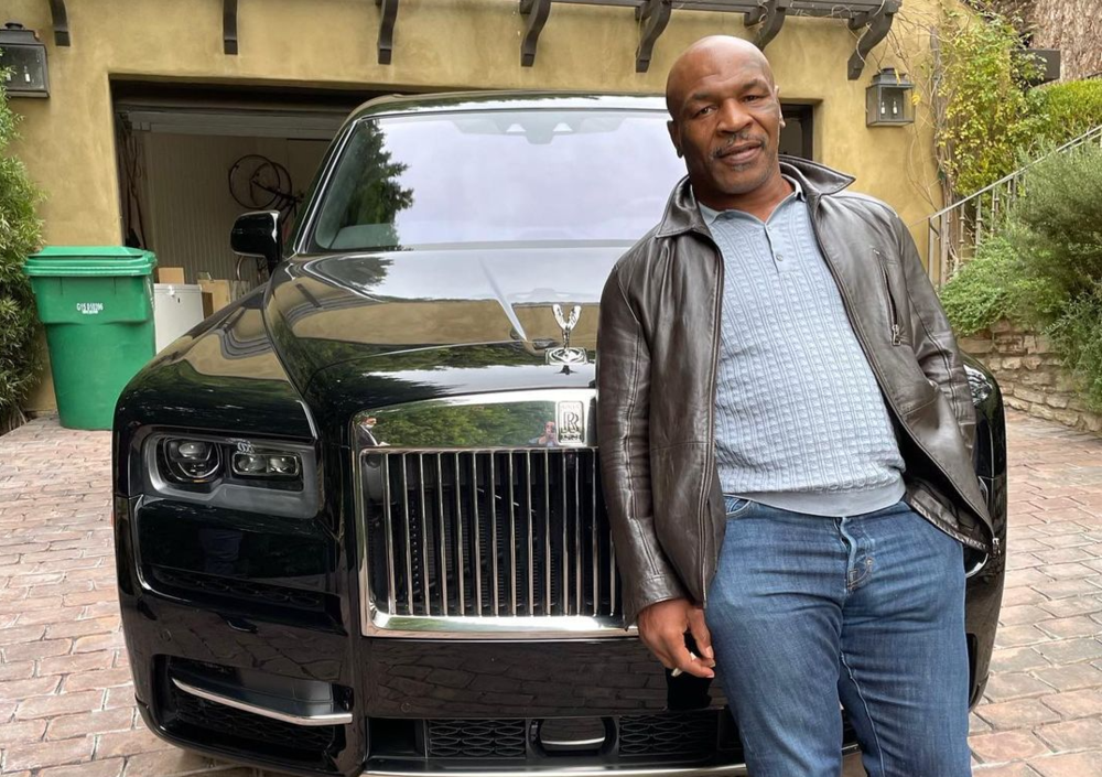 Una vita in Rolls-Royce: Mike Tyson e la sua nuova Cullinan (finch&eacute; dura)