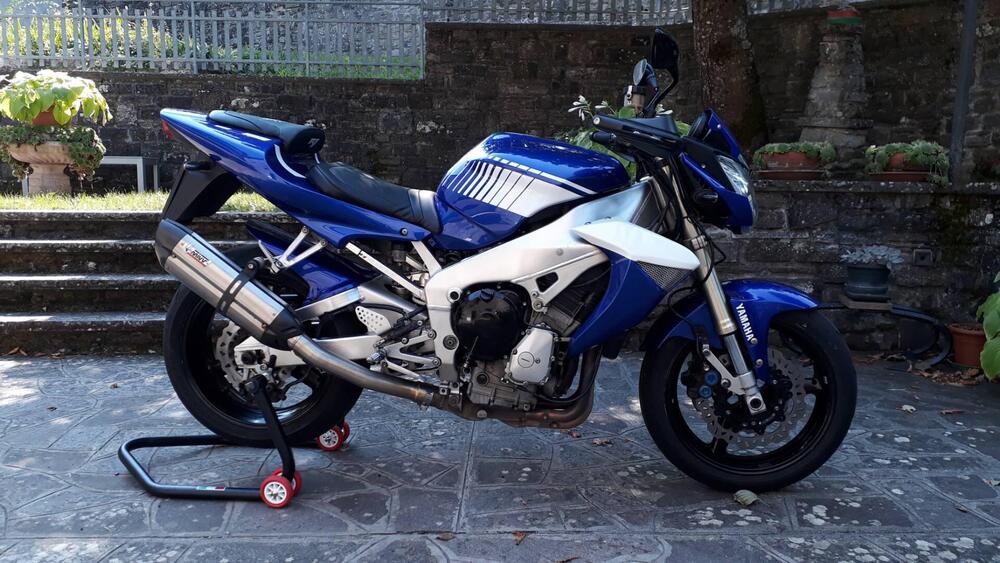 Yamaha YZF R1 (2000 - 01) (5)