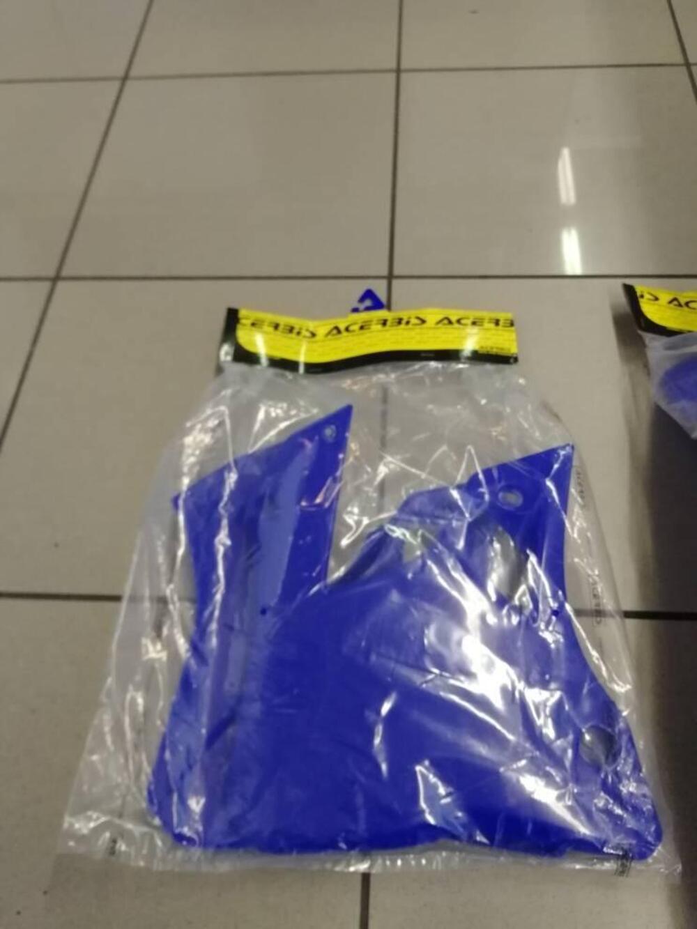 PARAFANGO ANTERIORE E CONVOGLIATORE YAMAHA Acerbis (3)