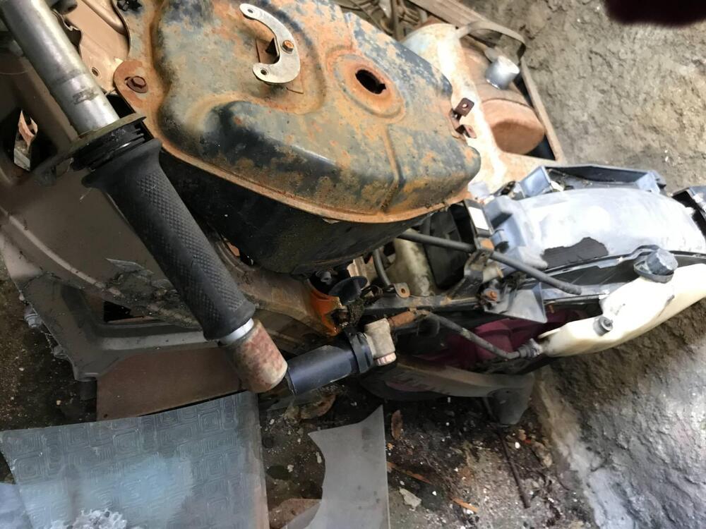 Ricambi vari NSR 125 F- VP Honda (4)