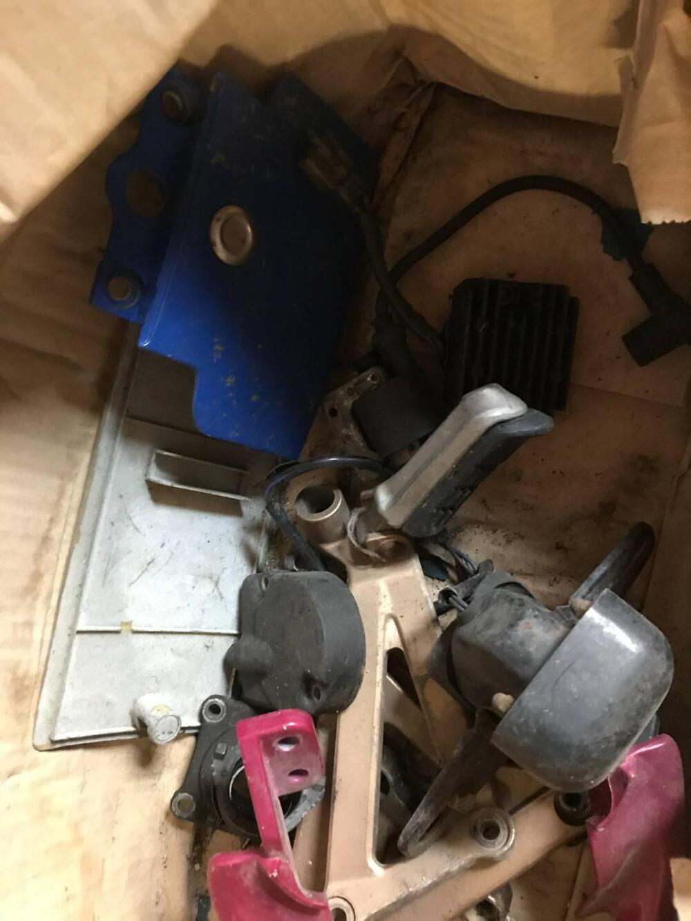 Ricambi vari NSR 125 F- VP Honda (6)