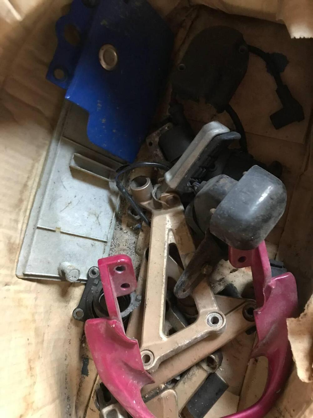 Ricambi vari NSR 125 F- VP Honda (7)