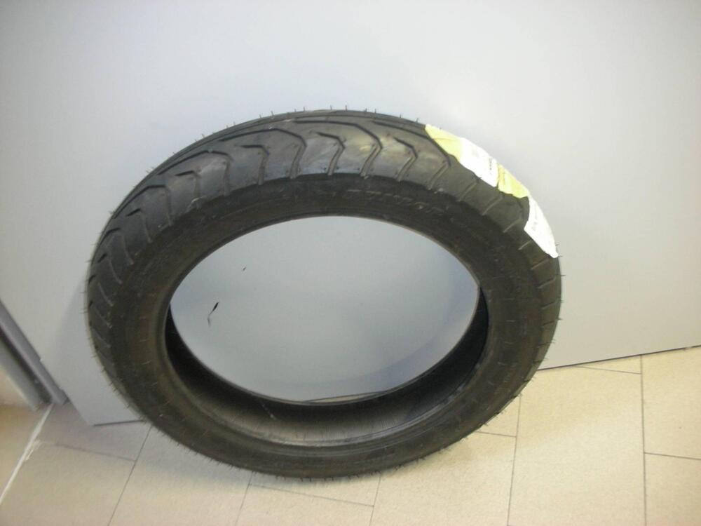 PNEUMATICO DUNLOP 110/90/16
